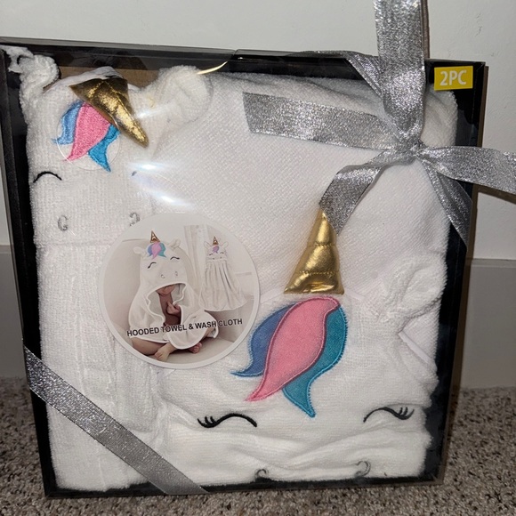 Other - Unicorn Hooded Towel and Washcloth Set